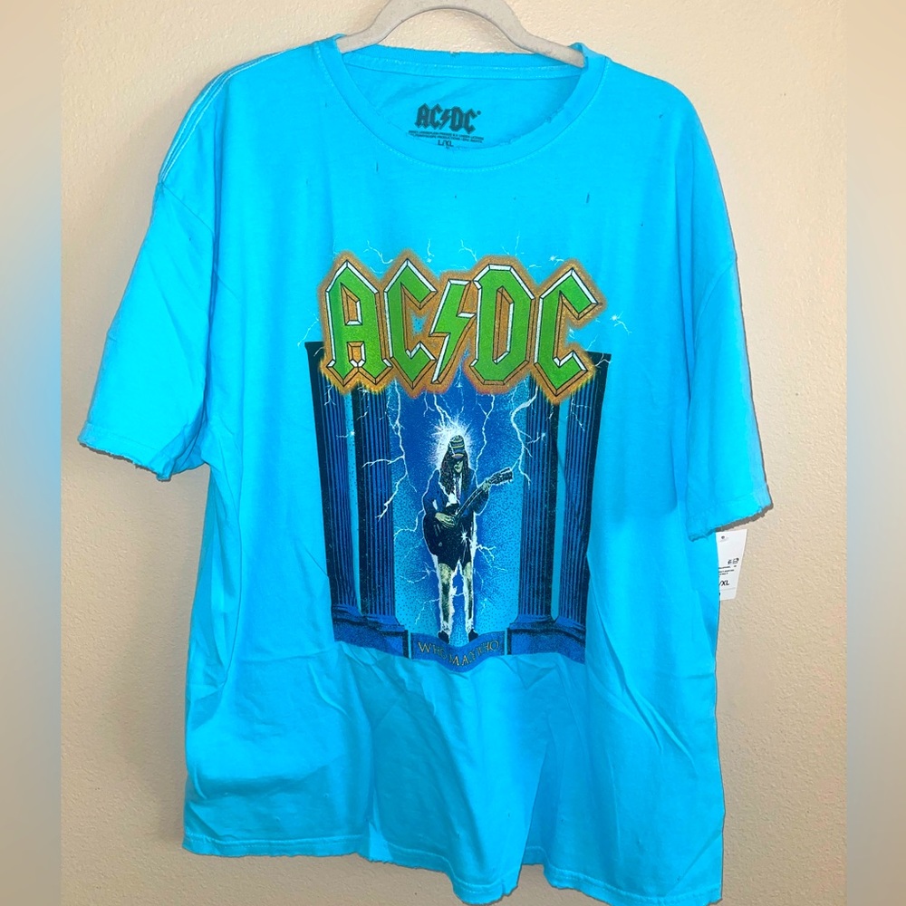 AC/DC NWT Baby‎ Blue Graphic Band T-Shirt w/ Slight Distressing Size L/XL